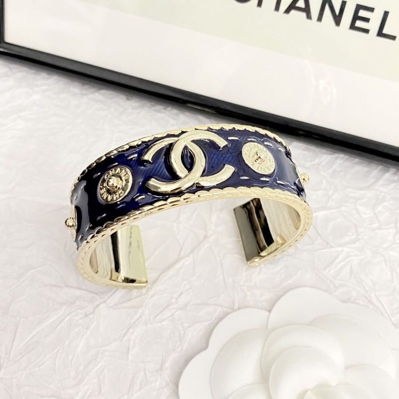 Ch**el bracelets